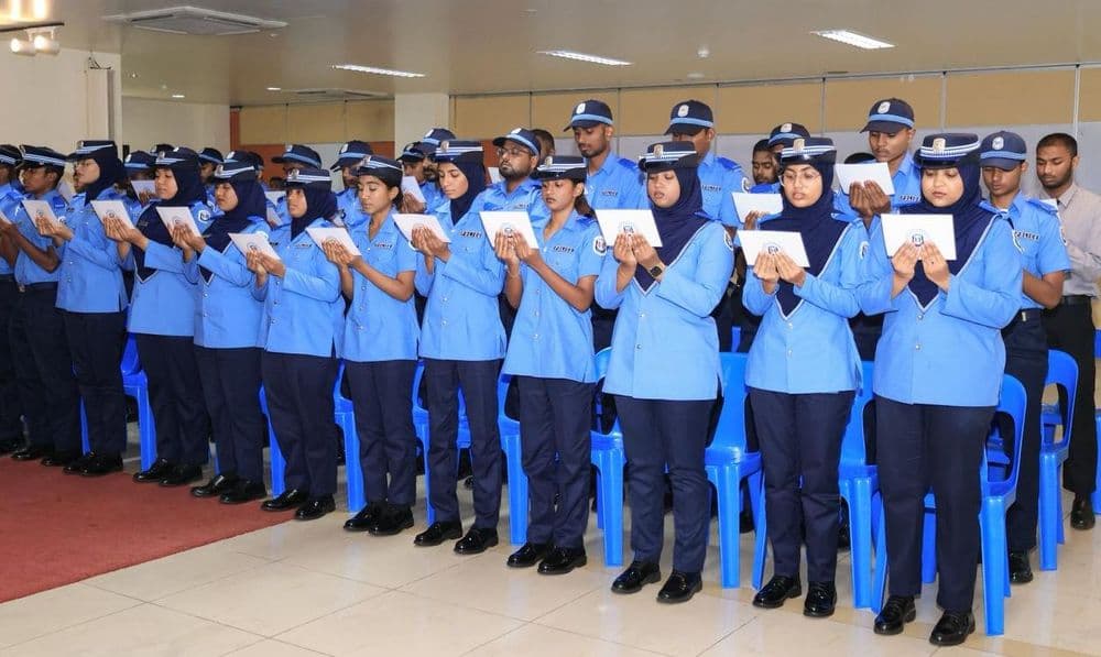 ފުލުހުންގެ ޚިދުމަތާ އަލަށް ގުޅުނު ފުލުހުން ހުވާކުރުމުގެ ރަސްމިއްޔާތު ބާއްވައިފި