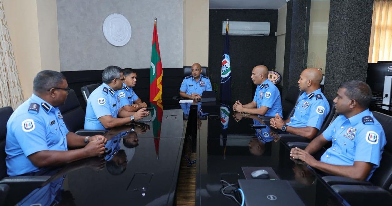 މި އަހަރު ބޭއްވުމަށް ހަމަޖެހިފައިވާ ލޯކަލް ކައުންސިލު އިންތިހާބުގެ ކޮމާންޑަރުން ކަނޑައަޅައިފި