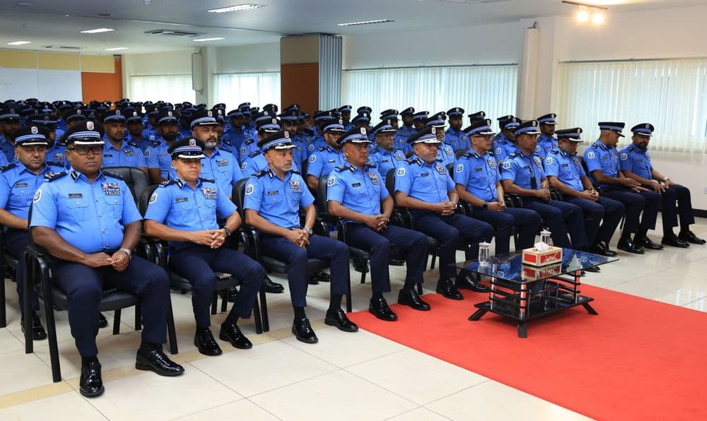 މާލެ އޭރިއާގައި މަސައްކަތްކުރާ ފުލުހުންގެ ތެރެއިން 166 ފުލުހަކަށް މަގާމުގެ ކުރިއެރުން ދިނުމުގެ ރަސްމިއްޔާތު ބާއްވައިފި