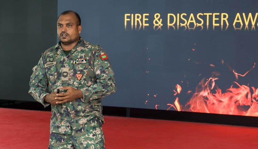 ފުލުހުންގެ ޚިދުމަތުގެ އަންހެން މުވައްޒަފުންނަށް “ފަޔަރ ފައިޓިންގ އެންޑް ޑިޒާސްޓަރ ރެސްޕޯންސް އެވެއާނެސް” ސެޝަނެއް ކުރިއަށް ގެންގޮސްފި