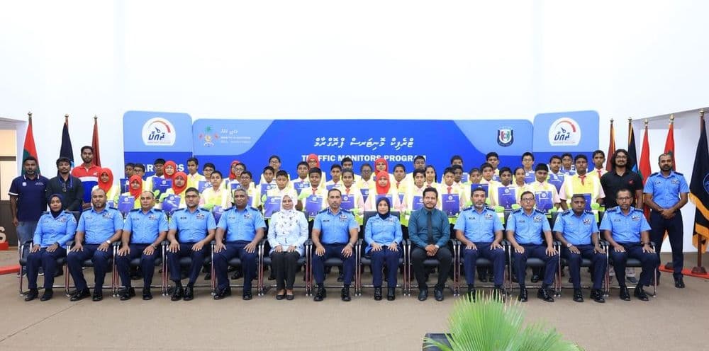 ޝަހީދު ޢަލީ ސުކޫލުގެ 45 ދަރިވަރުން ޓްރެފިކް މޮނީޓާސް ޕްރޮގްރާމް ފުރިހަމަކޮށްފި