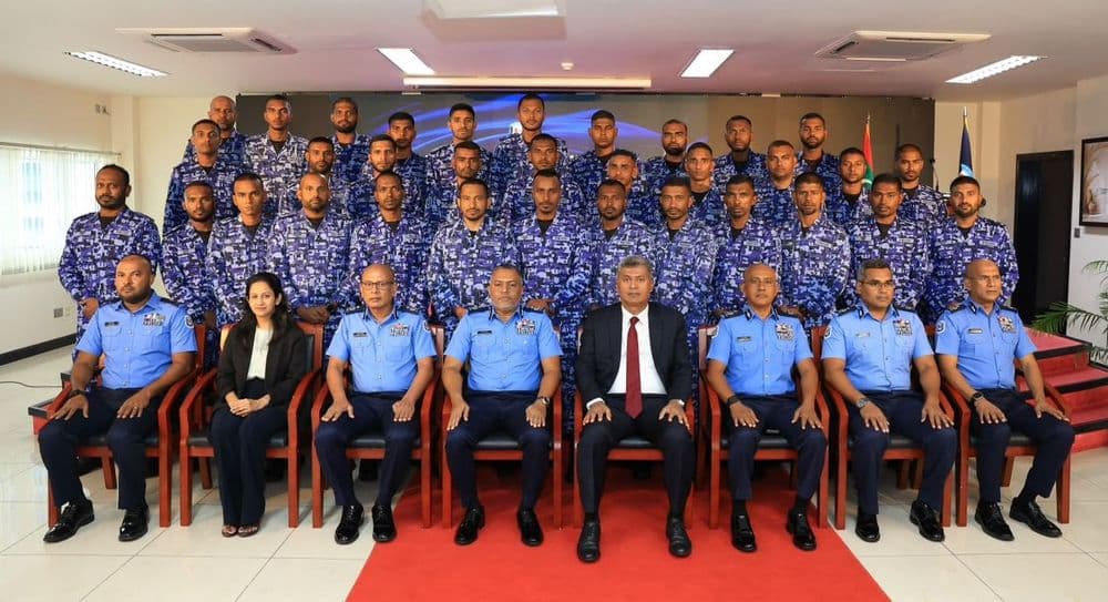 ސްޕެޝަލައިޒްޑް ސްވޮޓް ތަމްރީނު ފުރިހަމަކުރުމަށް ސްރީލަންކާއަށް ފުރުމަށް ހަމަޖެހިފައިވާ އޮފިސަރުންނާ ބައްދަލުކުރުމުގެ ގޮތުން ހާއްސަ ރަސްމިއްޔާތެއް ބާއްވައިފި