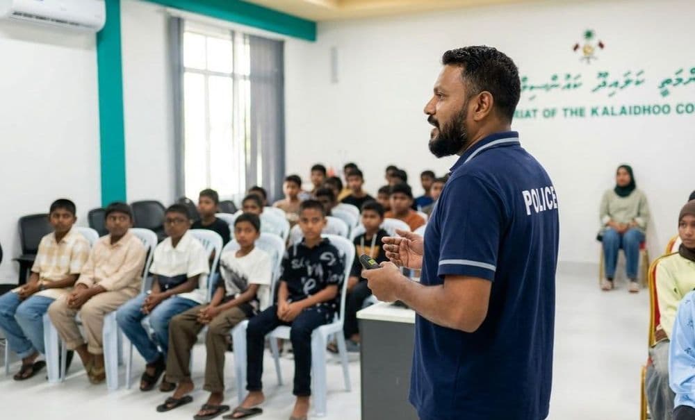 ސުކޫލު ދަރިވަރުންނާއި ބެލެނިވެރިން ހޭލުންތެރިކުރުވުމުގެ ސެޝަންތަކެއް ލ. އިސްދޫއާއި ކަލައިދޫގައި ކުރިއަށް ގެންގޮސްފި
