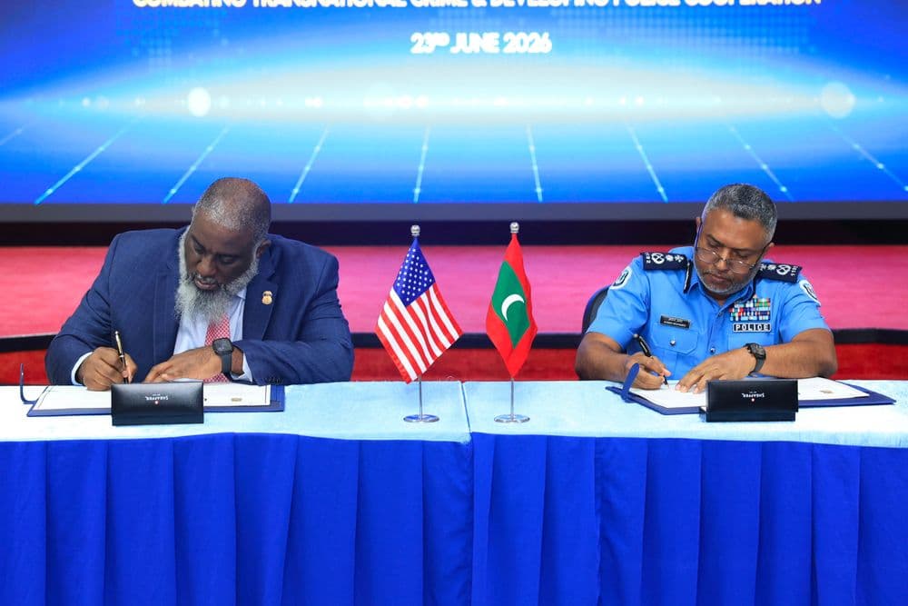 ދިވެހި ފުލުހުންގެ ޚިދުމަތާއި އެމެރިކާގެ ޑިޕާޓްމަންޓް އޮފް ހޯމްލޭންޑް ސެކިއުރިޓީއާ ދެމެދު ފަހުމުނާމާއެއްގައި ސޮއިކޮށްފި