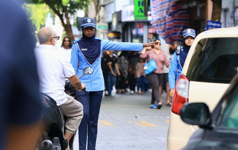 ވަގަށް ނަގާފައިވާ ސައިކަލެއްގައި އެހެން ނަންބަރު ބޯޑެއް ހަރުކޮށްގެން ދުއްވި ބިދޭސީ ދެ މީހަކު މާލެއިން ހައްޔަރުކޮށްފި