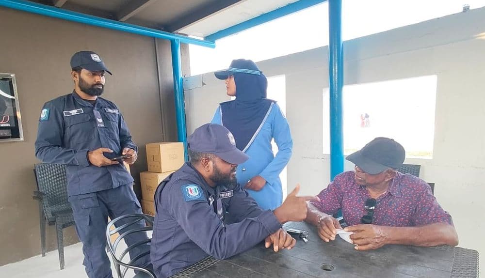 ކުށްތަކުން ރައްކާތެރިކުރުވުމަށް މައުލޫމާތު ދިނުމުގެ ހަރަކާތެއް ކޮމަންޑޫގައި ކުރިއަށް ގެންގޮސްފި