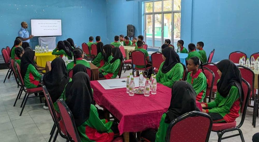 މަގުމަތީގެ ސަލާމަތާއި ރައްކާތެރިކަމަށް މާކުރަތު ސުކޫލު ދަރިވަރުން އަހުލުވެރިކުރުވުމަށް މައުލޫމާތުދީފި